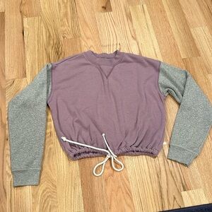 American Eagle cropped crewneck